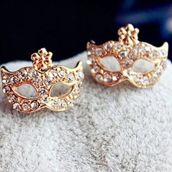💖 5 items for $25 Sale! 💖 Golden Mask Rhinestone Stud Earrings - Picture 1 of 2